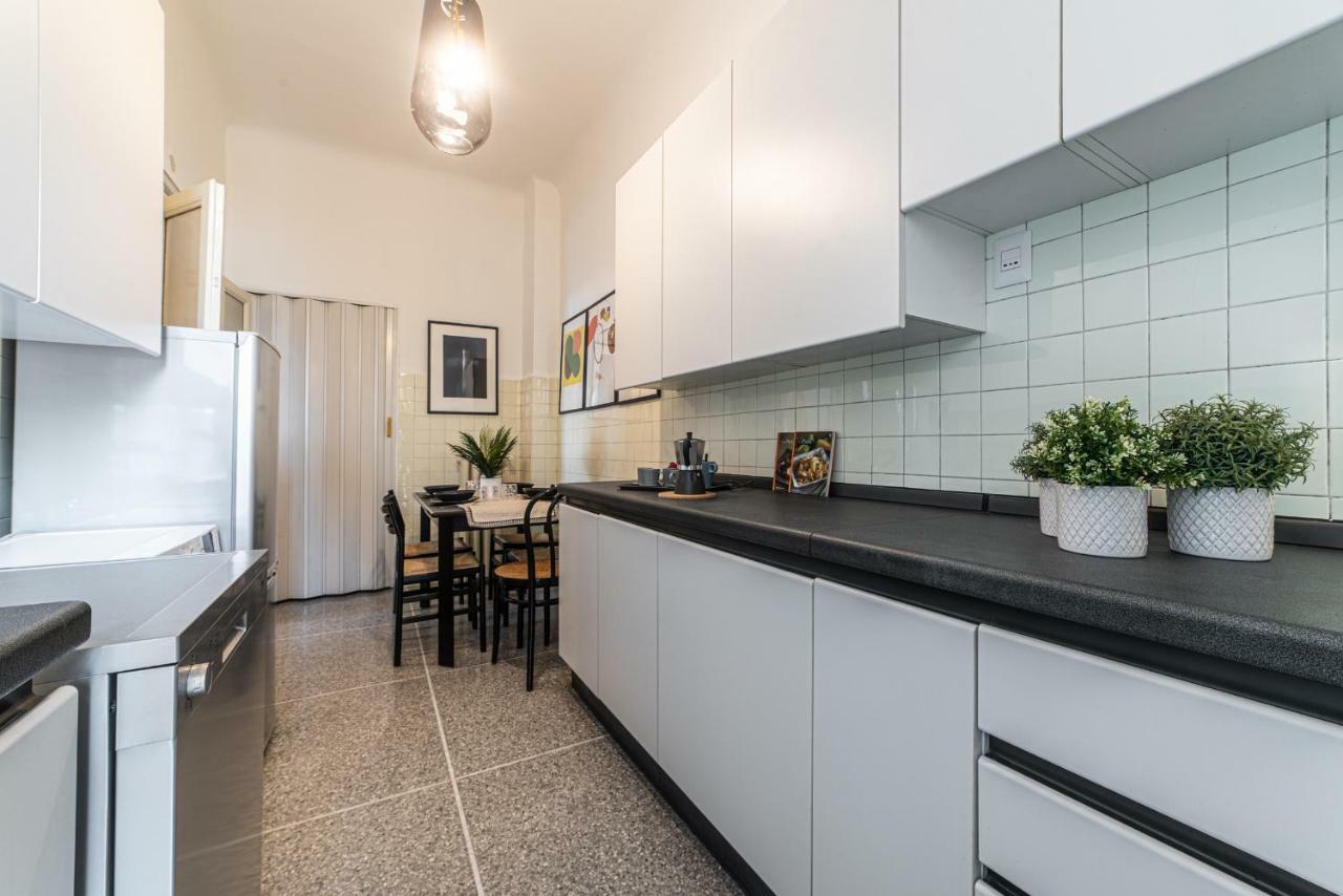 Joivy Sophisticated 3-Bed Flat With Desk Lejlighed Milano Eksteriør billede
