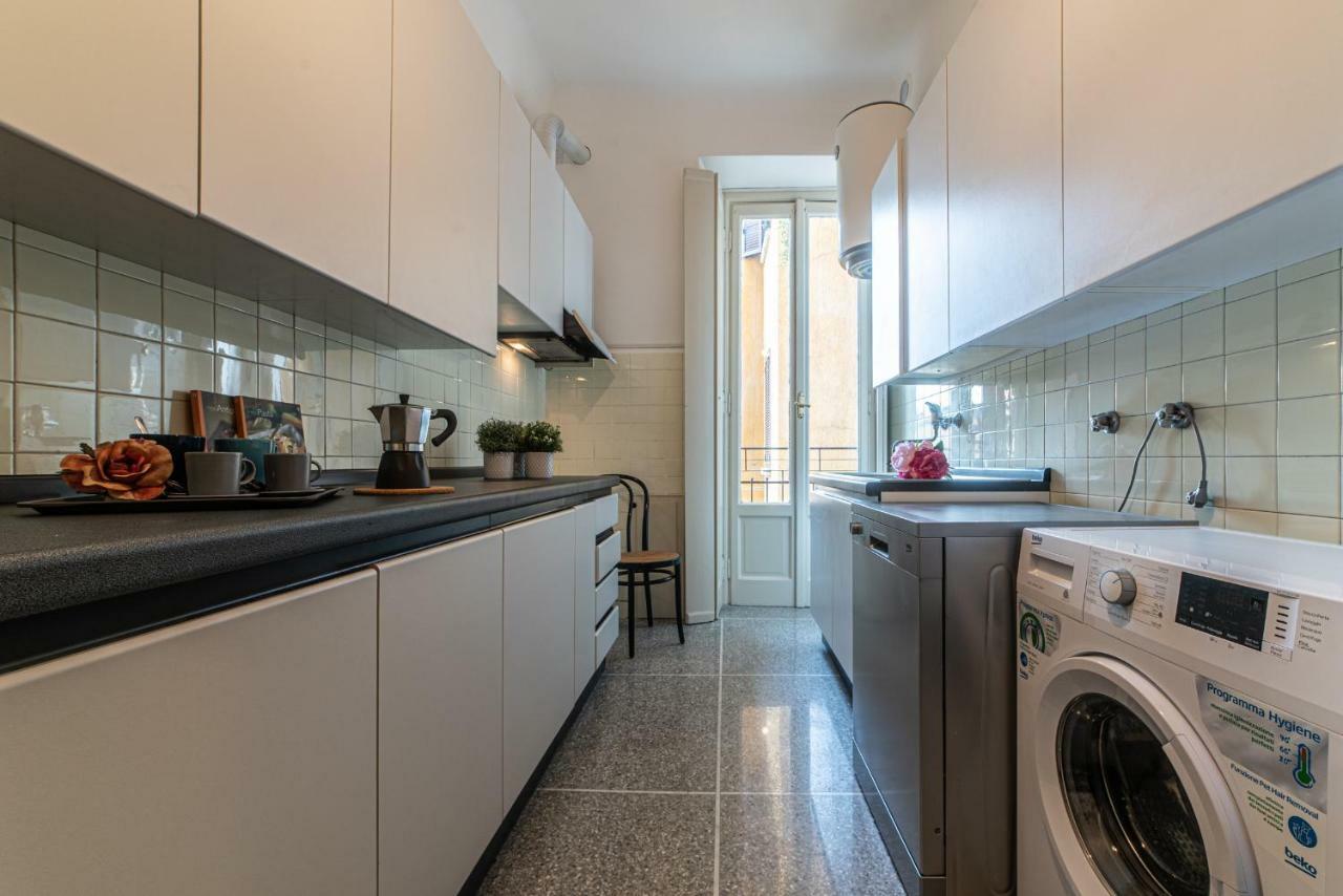 Joivy Sophisticated 3-Bed Flat With Desk Lejlighed Milano Eksteriør billede