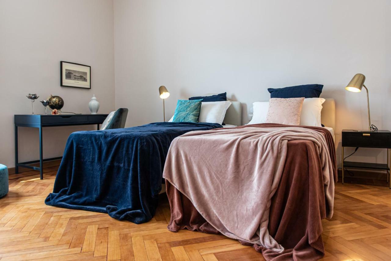 Joivy Sophisticated 3-Bed Flat With Desk Lejlighed Milano Eksteriør billede